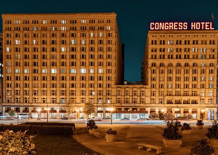 Hotel Congress Plaza 3*