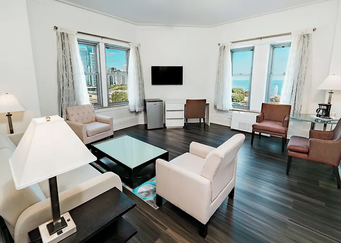 Hotel Congress Plaza 4*